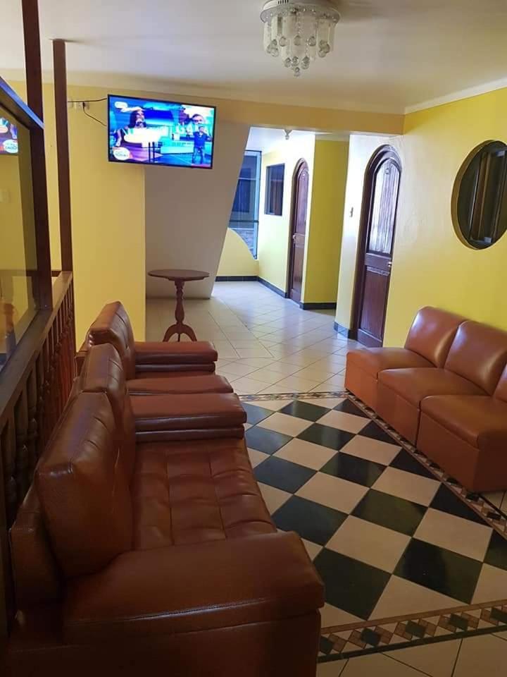 Hotel Hospedaje Karol Ayacucho Exteriér fotografie