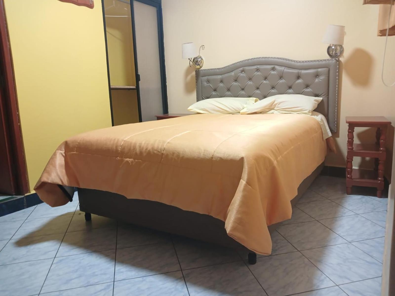 Hotel Hospedaje Karol Ayacucho Exteriér fotografie