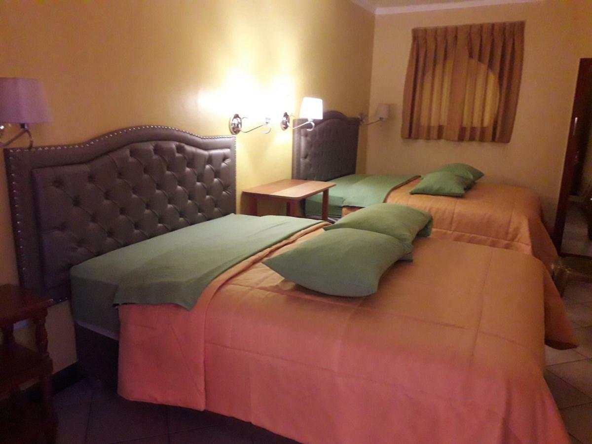 Hotel Hospedaje Karol Ayacucho Exteriér fotografie